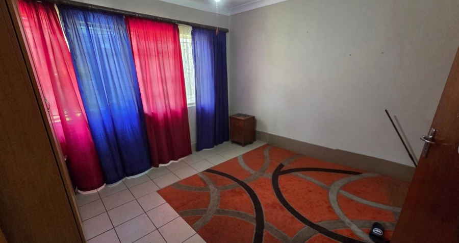 To Let 3 Bedroom Property for Rent in Fleurdal Free State